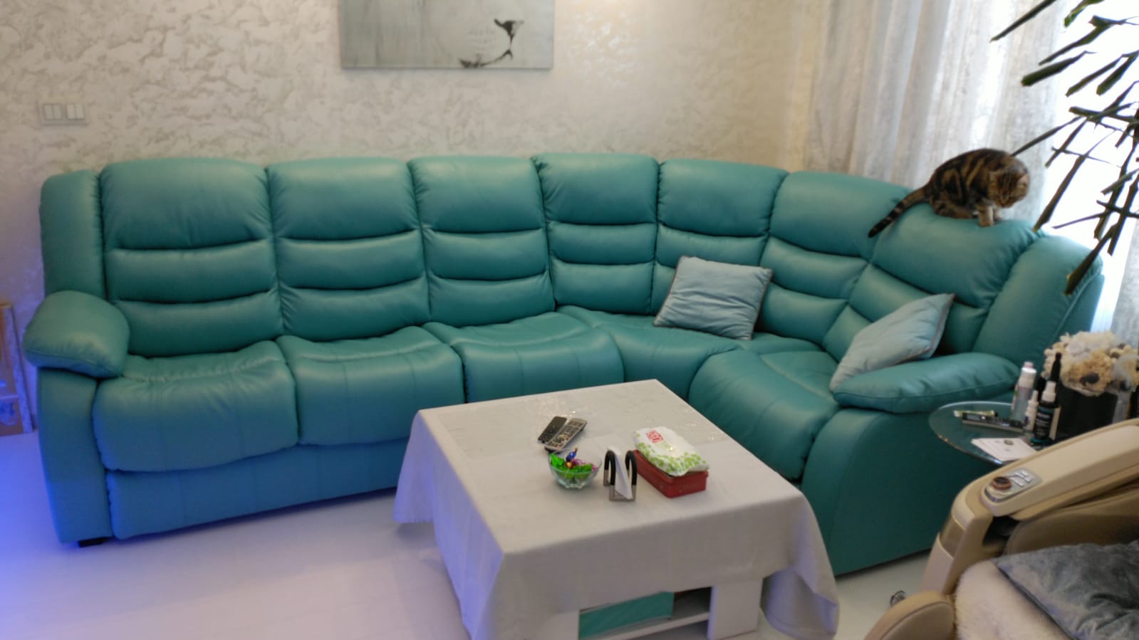 Перетяжка дивана на дому. Нагатинская